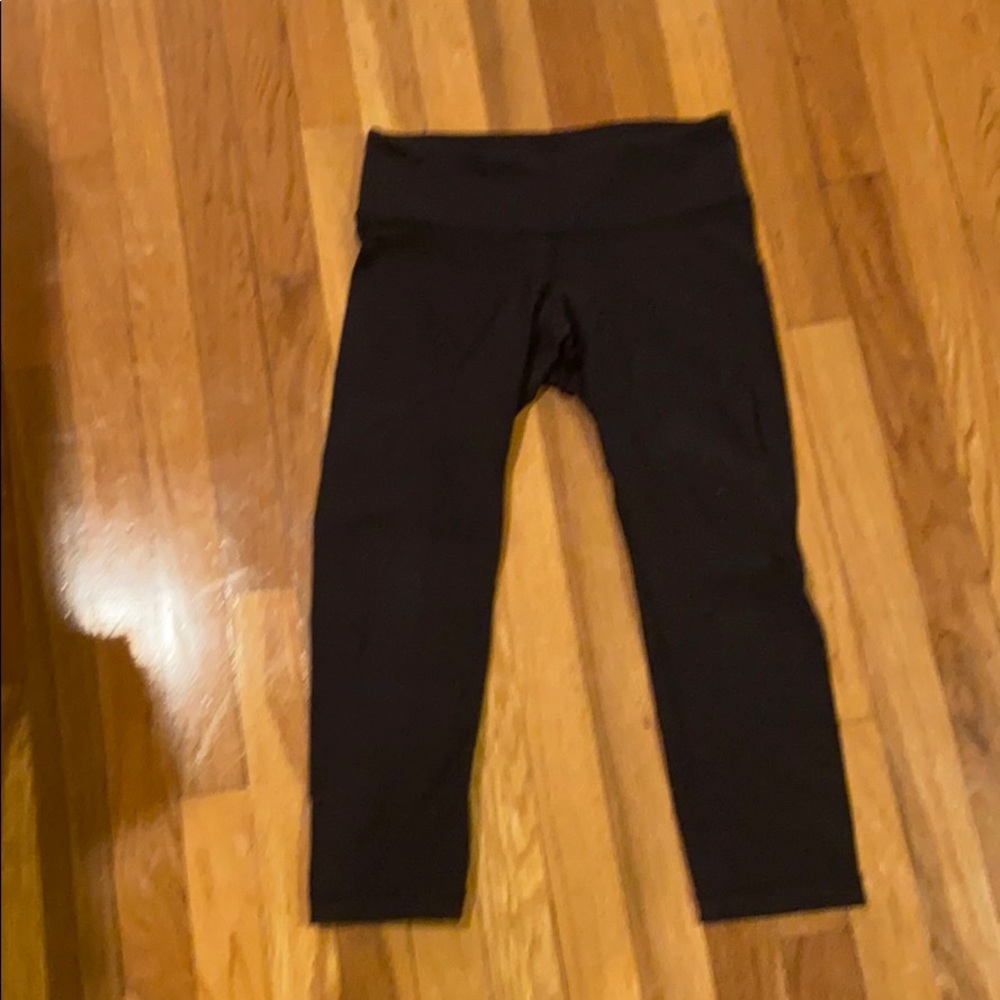 Lululemon crops